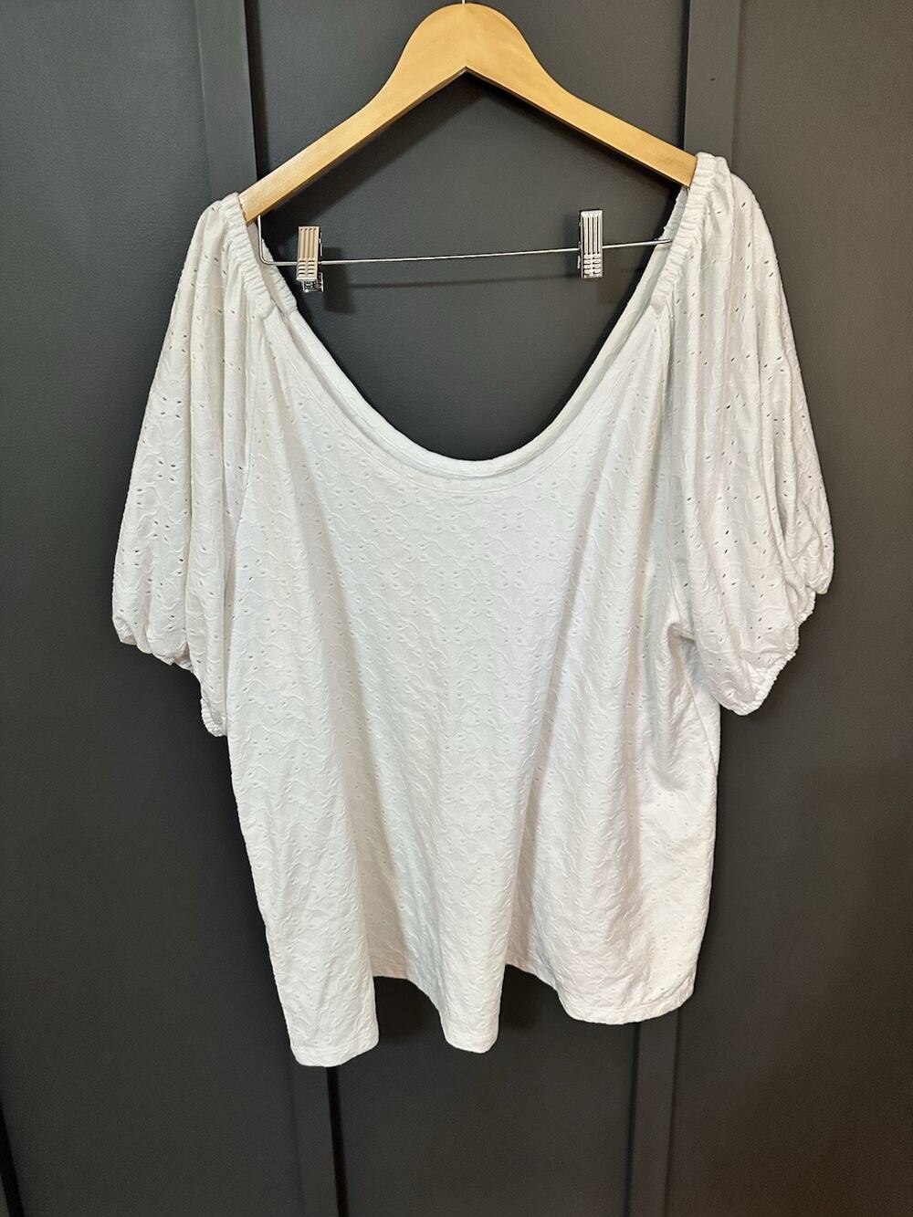 Ava & Viv Shirt Womens 3X 24/26 White Puff Sleeve Eyelet Scoop Neck Plus Size